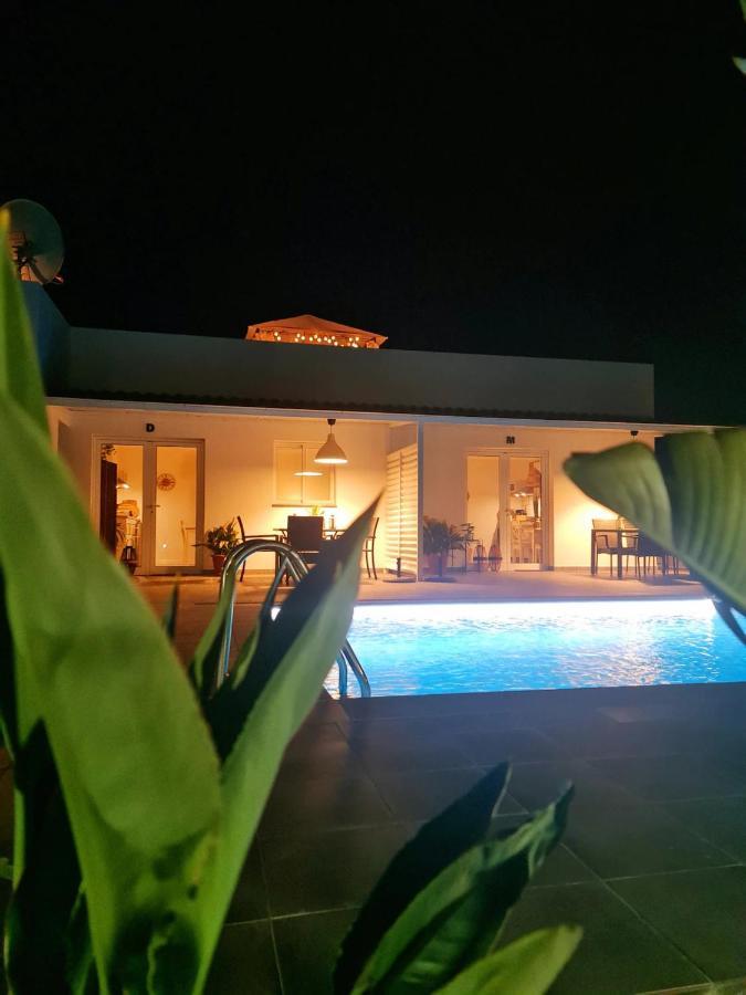 Villa Tino- Casa M Los Llanos De Aridane Kültér fotó